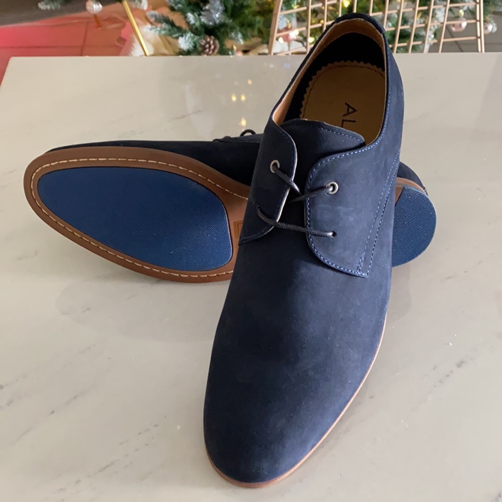 Brand new Men’s Navy blue suede Aldo shoes size 10